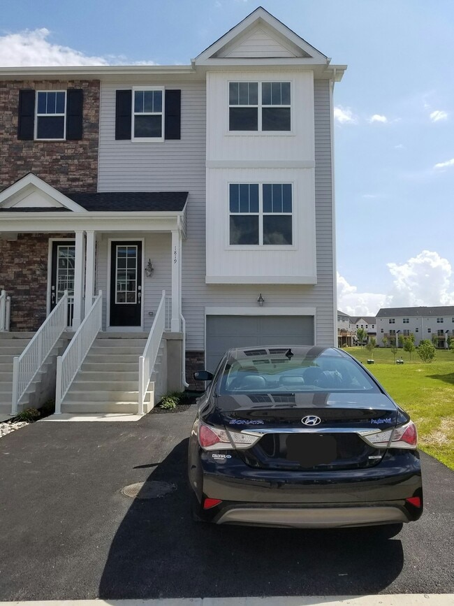 property at 1819 Boulder Dr