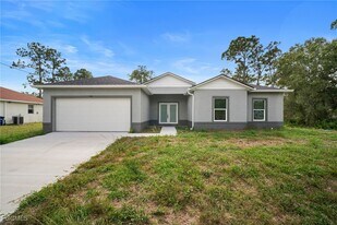 942 Sunrise Blvd in Lehigh Acres, FL - Building Photo