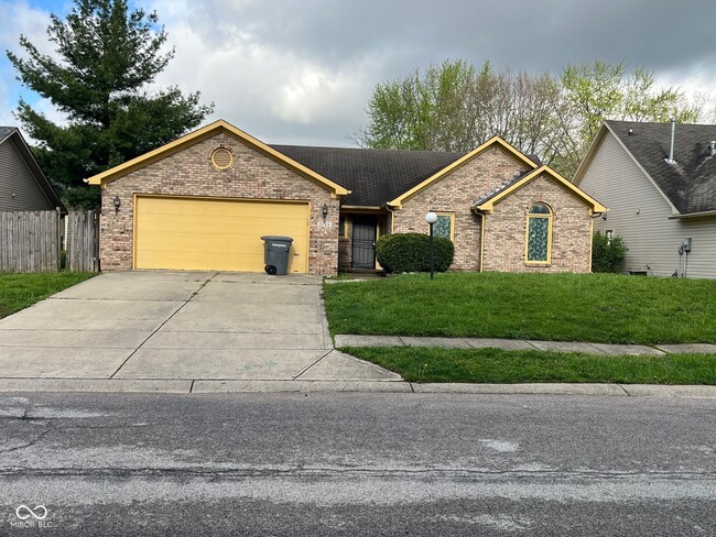 property at 2724 Granada Cir N