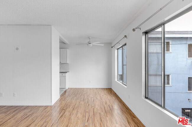 1800 N Harvard Blvd in Los Angeles, CA - Building Photo - Building Photo