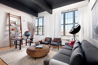 Rocket Factory Lofts in Brooklyn, NY - Foto de edificio - Interior Photo