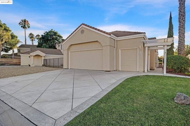 2380 Wayfarer Dr in Discovery Bay, CA - Building Photo - Building Photo