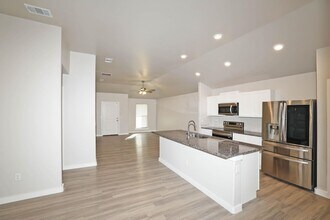 6904 Athens St in Timbercreek Canyon, TX - Building Photo - Building Photo