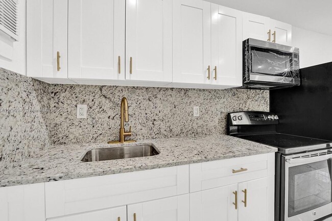 property at 5807 SW 25th St