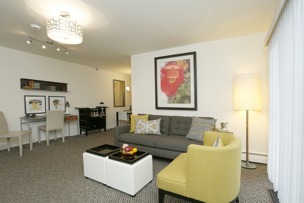 Madison Gardens Apartments in Old Bridge, NJ