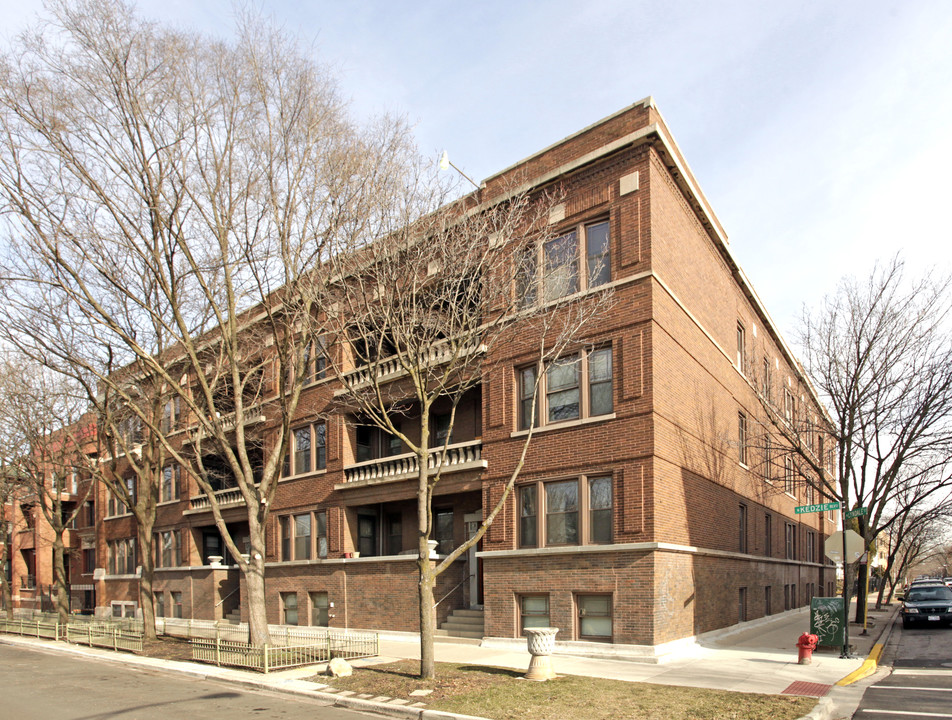 2245-2249 N Kedzie Ave in Chicago, IL - Building Photo