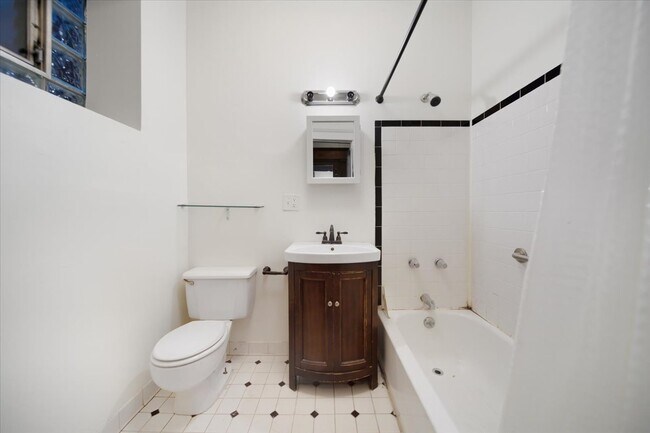 4000 N Southport Ave, Unit 2N in Chicago, IL - Building Photo - Building Photo