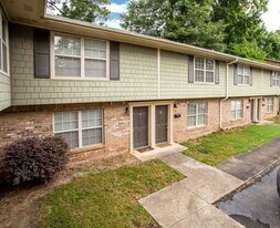 20 Villa Ct SE in Smyrna, GA - Building Photo