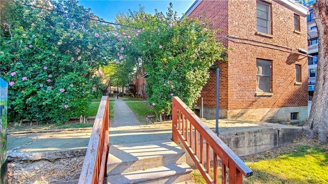 property at 625 W Dickson St