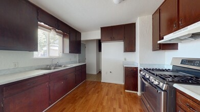 344 Knutson St in Patterson, CA - Building Photo - Building Photo