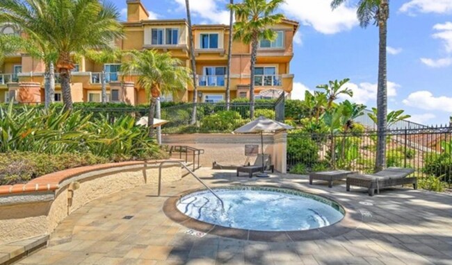 30906 Club House Dr in Laguna Niguel, CA - Foto de edificio - Building Photo