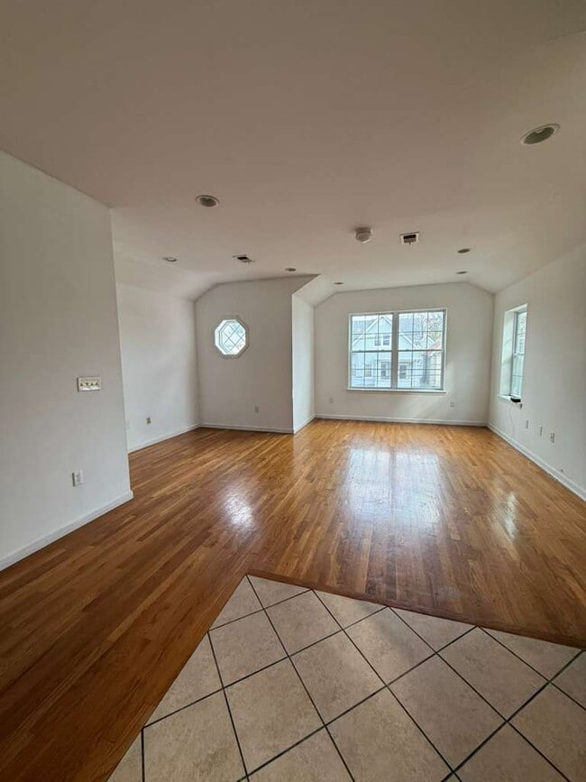 84 W 14th St in Bayonne, NJ - Building Photo - Building Photo