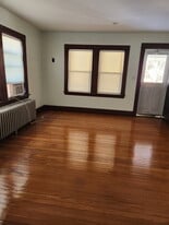 29 Broad Street Pl, Unit 29 Broad St. Pl. in Weymouth, MA - Building Photo