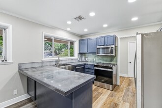 2310 Whitney Dr in Monroe, LA - Building Photo - Building Photo