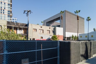 6007 Sunset Blvd in Los Angeles, CA - Building Photo - Building Photo