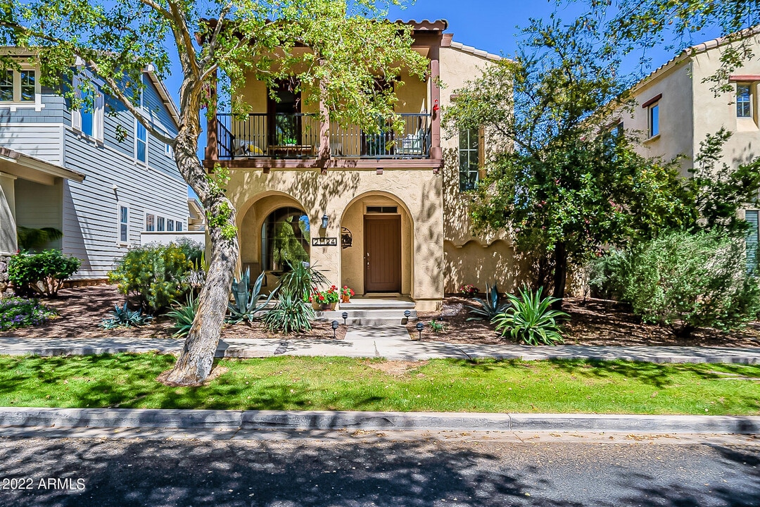 21124 W Prospector Way in Buckeye, AZ - Building Photo