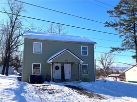 4543 Mayflower Rd in Canandaigua, NY - Building Photo