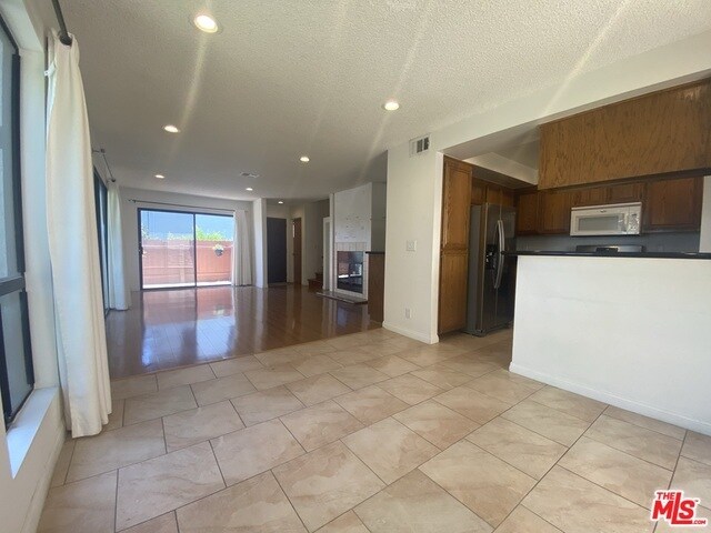 922 Lincoln Blvd-Unit -1 in Santa Monica, CA - Building Photo