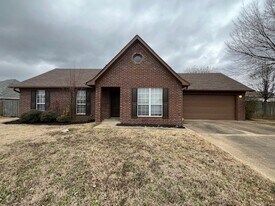 1362 Richland Dr in Southaven, MS - Building Photo