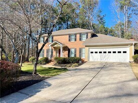 2395 Brownstone Ct NE in Marietta, GA - Building Photo