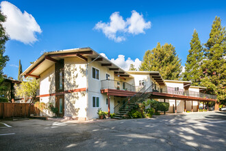 La Posada Apartments in Lafayette, CA - Building Photo - Primary Photo