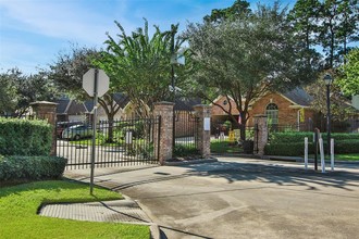 3415 Candlepine Dr in Spring, TX - Building Photo - Building Photo