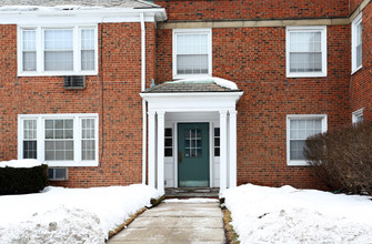 Shaker Gateway in Shaker Heights, OH - Building Photo - Building Photo