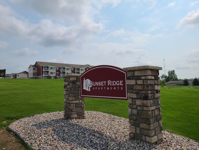 Sunset Ridge Apartments in Fergus Falls, MN - Building Photo - Building Photo