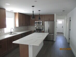 123 Circuit Dr in Roseville, CA - Building Photo - Building Photo