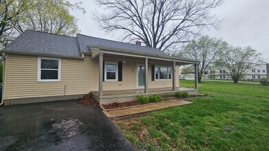 202 Maple St in Simpsonville, KY - Building Photo - Building Photo