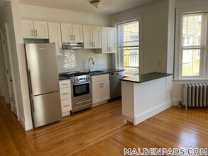 475 Highland Ave, Unit 3 in Malden, MA - Building Photo - Building Photo