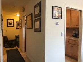 1064 Fremont St, Unit 1064 in Menlo Park, CA - Foto de edificio - Building Photo