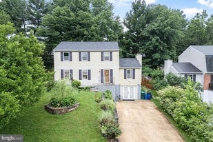 25921 Largo Ct in Damascus, MD - Building Photo