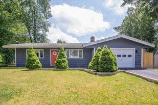 37 Morrison Rd in Brockton, MA - Building Photo