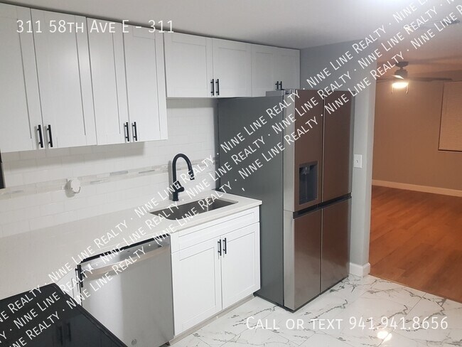 311 58th Ave E in Bradenton, FL - Building Photo - Building Photo