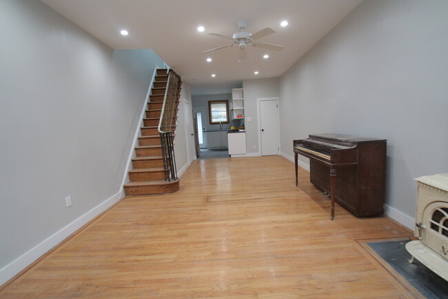 property at 1708 Pierce St