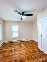 27-29-29 Pine St in Burlington, VT - Building Photo