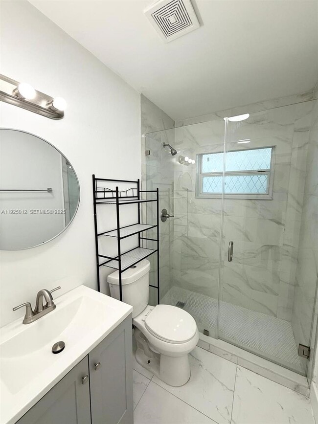 335 NW 32nd St in Oakland Park, FL - Building Photo - Building Photo