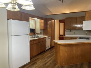 14875 Natchez Ave in Savage, MN - Building Photo - Building Photo