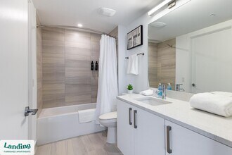 200 NE 1st Ave, Unit 832 in Pompano Beach, FL - Building Photo - Building Photo