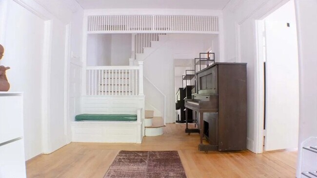 186 Naples Rd in Brookline, MA - Foto de edificio - Building Photo