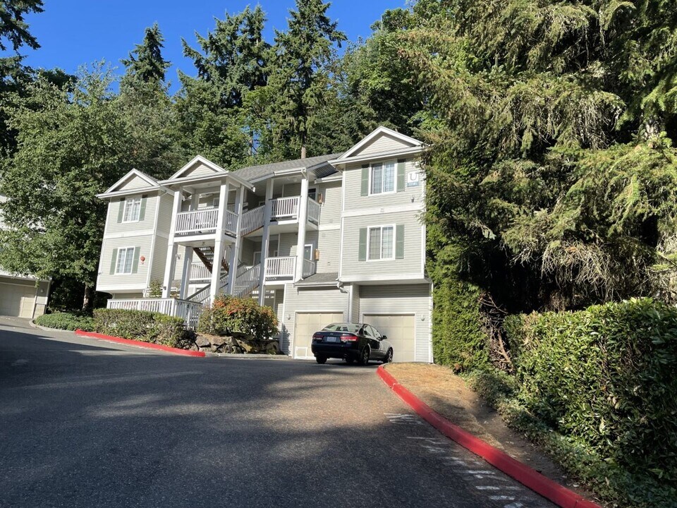 17106 123rd Pl NE in Bothell, WA - Building Photo
