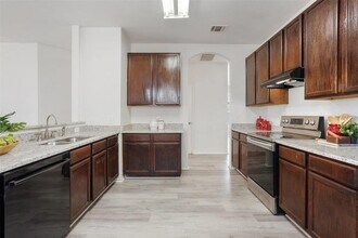 11853 Gaelic Dr in Austin, TX - Building Photo - Building Photo