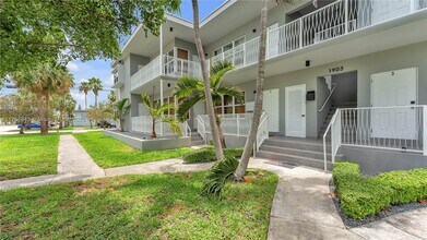 1905 Calais Dr in Miami Beach, FL - Building Photo - Building Photo