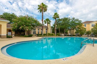 Lindsey Terrace Apartments in Jacksonville, FL - Foto de edificio - Building Photo