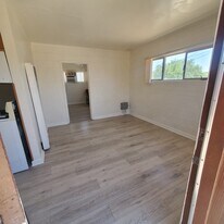 Winstons Properties in Victorville, CA - Building Photo