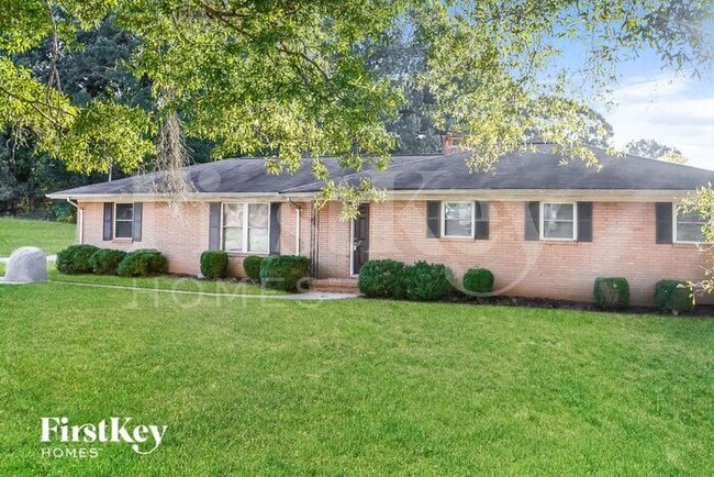 4020 Matthews-Mint Hill Rd in Matthews, NC - Building Photo - Building Photo