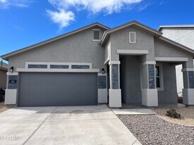3929 Desert Bluff Dr in El Paso, TX - Building Photo