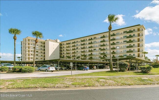 126 Lancha Cir in Indian Harbour Beach, FL - Building Photo - Building Photo
