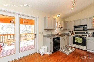 3688 Falcon Way in Eagan, MN - Building Photo - Building Photo